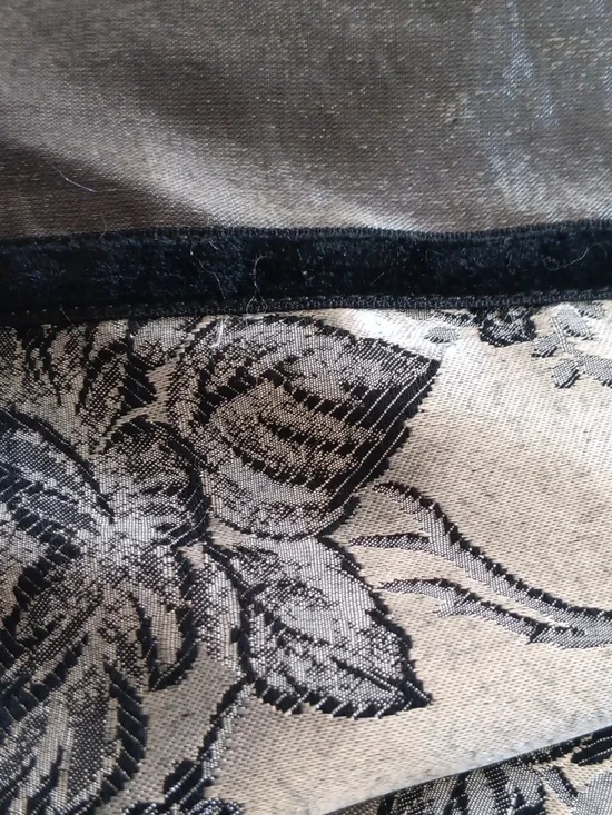 Vintage Amelia’s Silver Metallic Floral Cami Top M Velvet Trim Strappy Tank - Picture 5 of 6